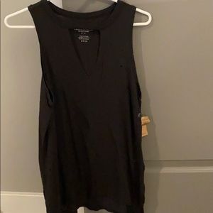 Sleeveless destroyed top